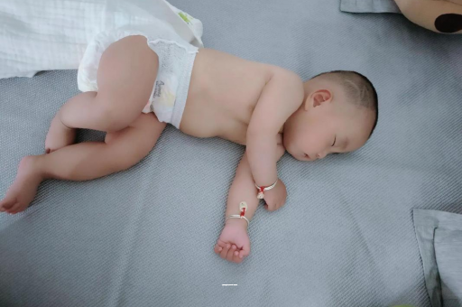 保亭宝宝高烧怎么处理